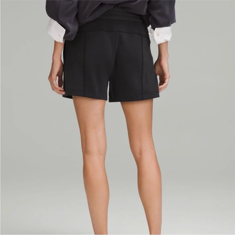 Lululemon Softstreme Shorts *Black